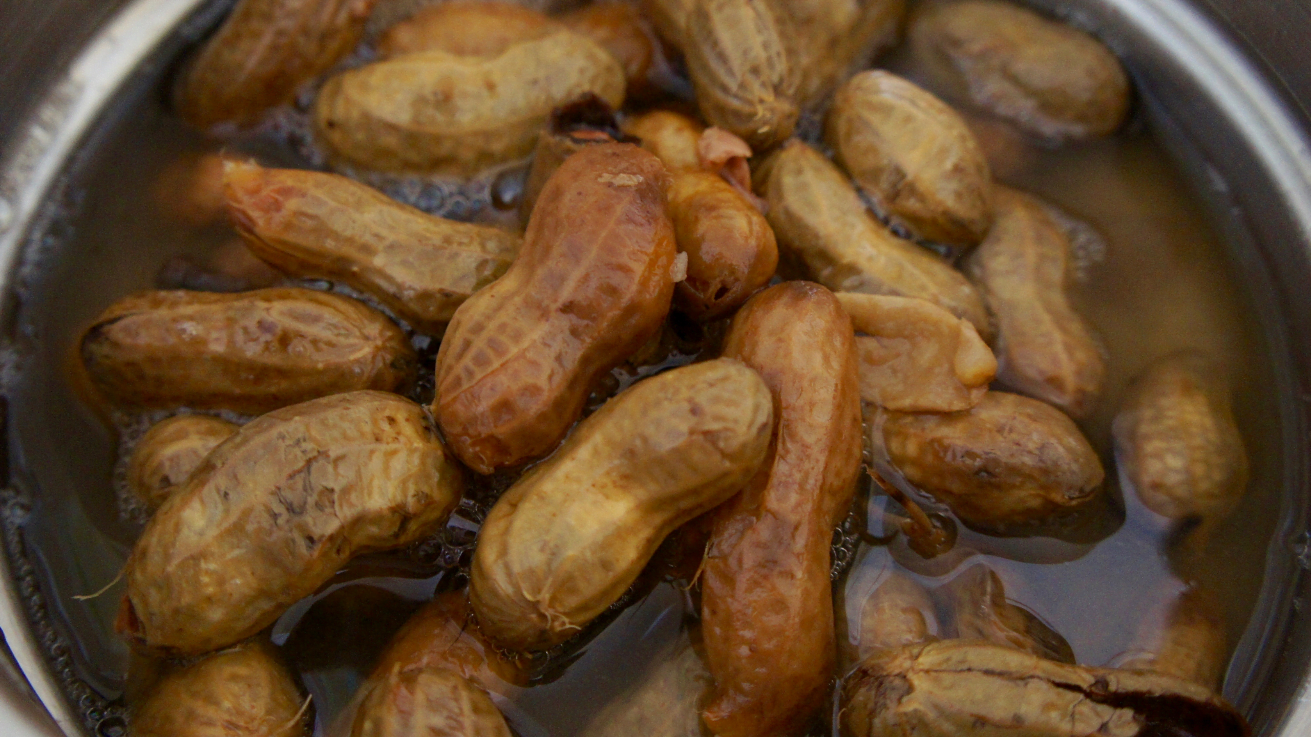 quantos minutos para cozinhar amendoim na panela de pressão