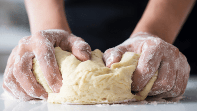 porque a massa do pão fica rasgando