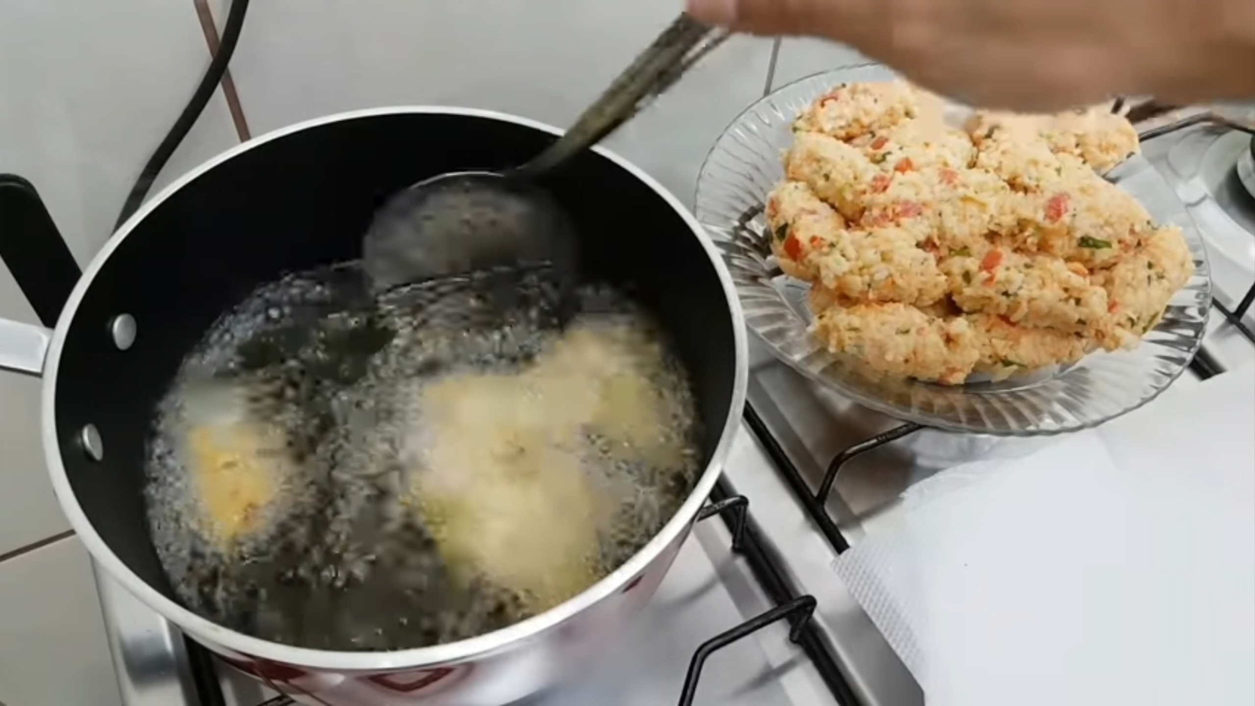 bolinho de arroz frito como fazer